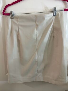 H&M Cream Women's Pencil Skirt with Front Seam